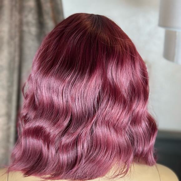 Burgundy wig with bangs - Picture 10 of 12